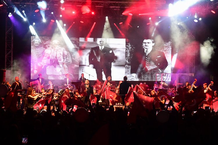 Özgün’le senfonik konser – İGF HABER