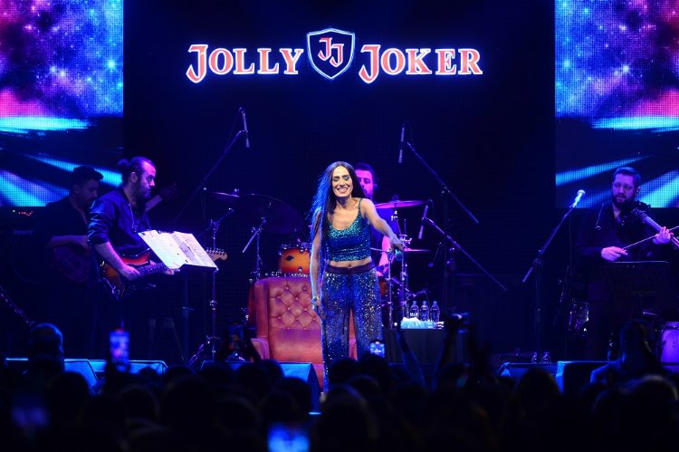 Yıldız Tilbe'den Bursa'da İskender keyfi