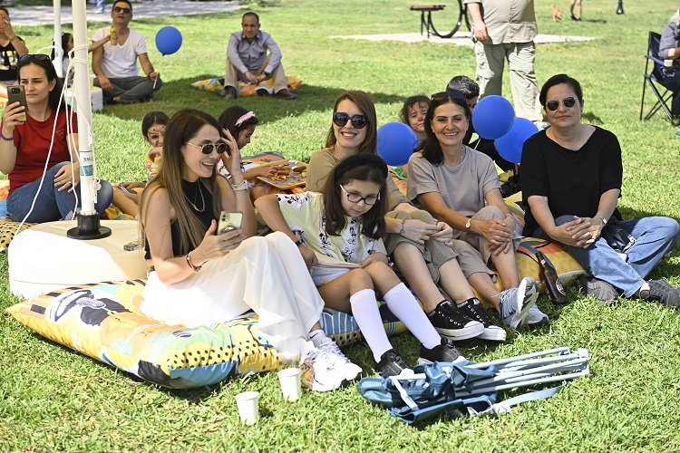 Antalyalılar Komşu Sahnesi’nde buluştu