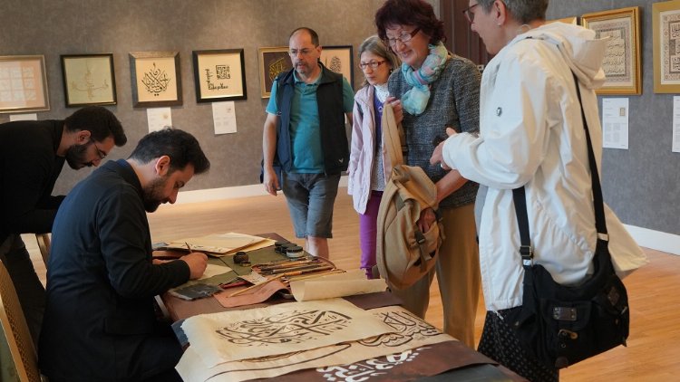 Hat Eserleri Budapeşte'de