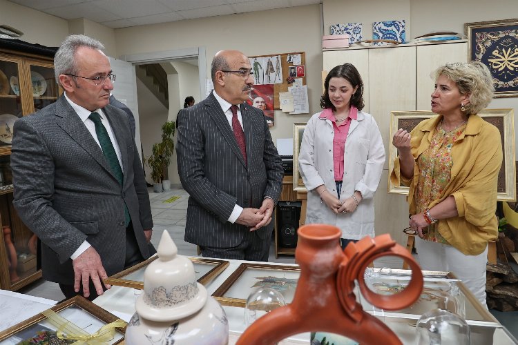 Bursa Valisi Demirtaş'dan 'mesleki' ve 'kültürel' ziyaret