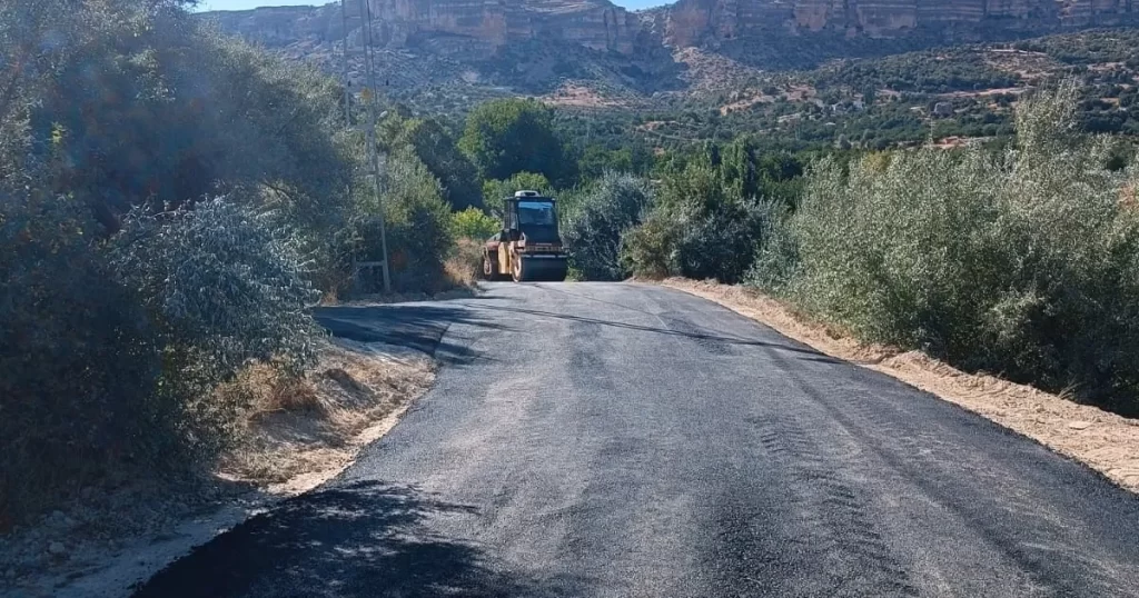 Akçadağ’a 20 kilometre asfalt serimi 