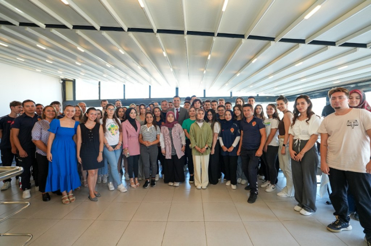 Manisa Büyükşehir'de stajyerler sertifikalandı