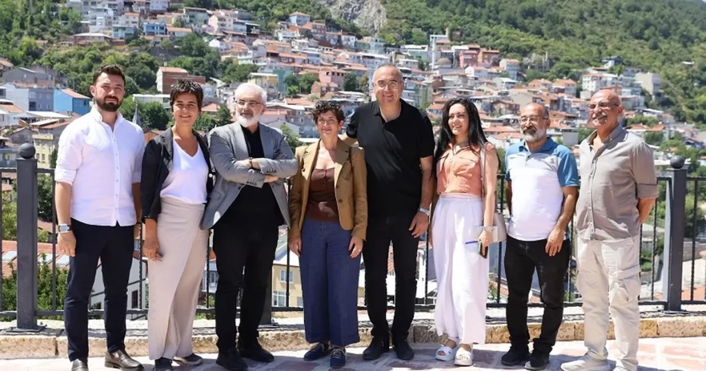 Sunay Akın’dan Bursa’da müze deneyimlerini paylaştı