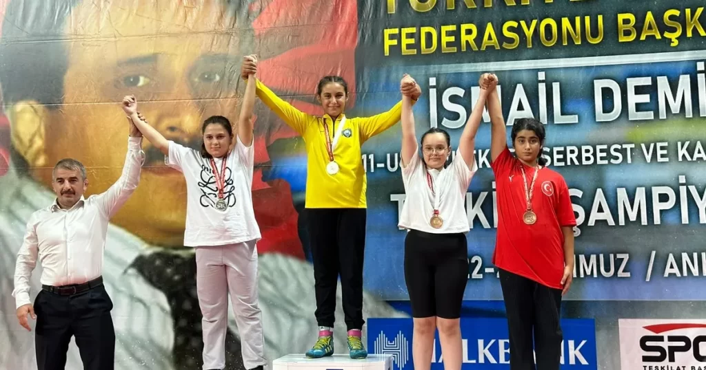 Türkiye şampiyonu Derin Enginar’dan MHP İl Başkanlığı’na ziyaret