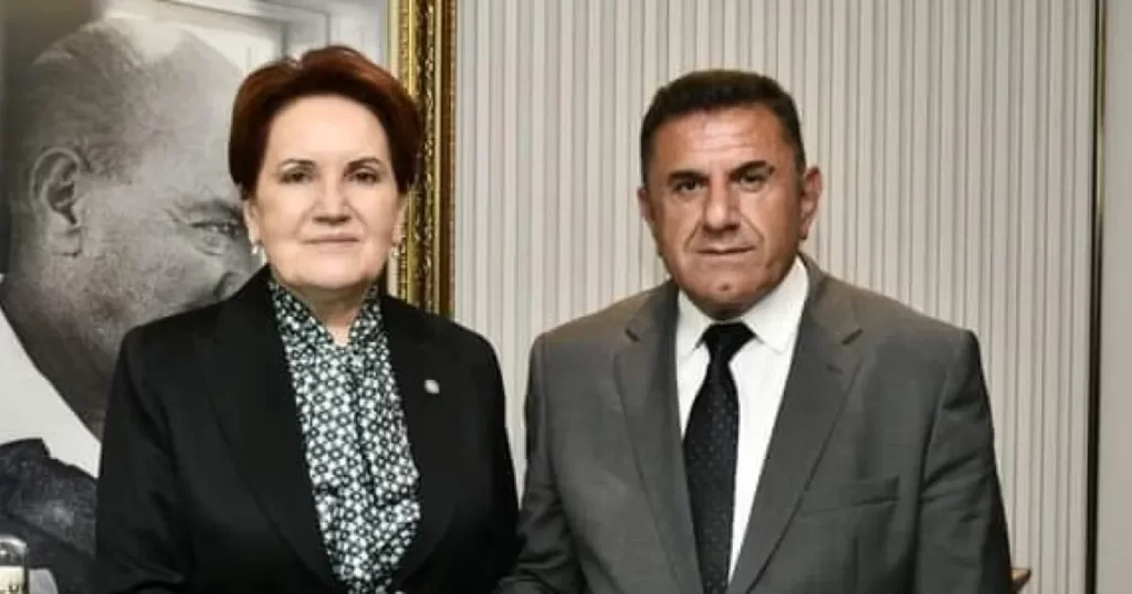 Ahırlı Belediye Başkanı Üzlük, meclis üyeleriyle birlikte İYİ Parti’den istifa etti