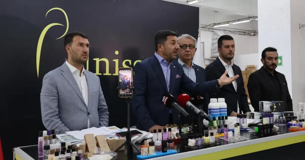 Başkan Arı: “Buklet fabrikamız belediyemize ciddi ekonomik katkı ve şehre istihdam sağlayacak”