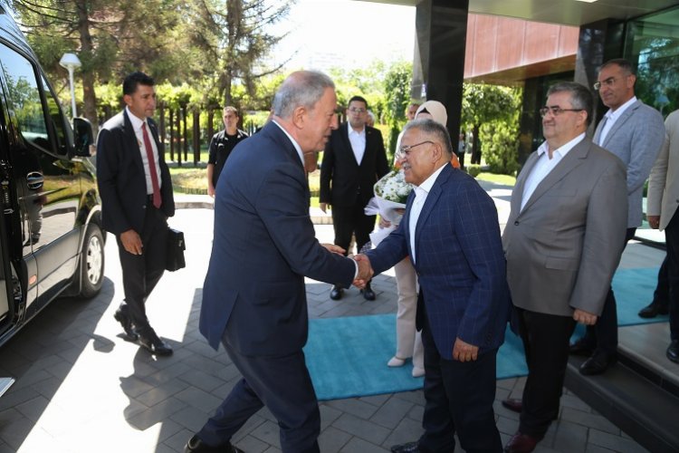 Hulusi Akar’dan Büyükkılıç’a ziyaret – İGF HABER