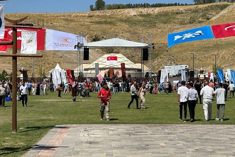 Nevşehir Belediyesi’ne Ahlat’ta tanıtım – İGF HABER