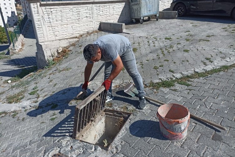Gördes’te yağmursuyu ızgaraları temizleniyor – İGF HABER