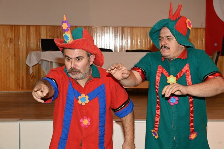 Manisa’da Hacivat-Karagöz’e ‘özel’ sahne – İGF HABER