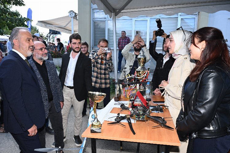 Bursa’da üniversitelilere ‘hoş geldin’ şöleni