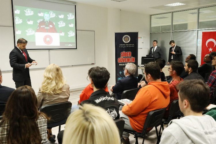 Siber Güvenlik MYO’da ilk ders Ali Taha Koç’tan