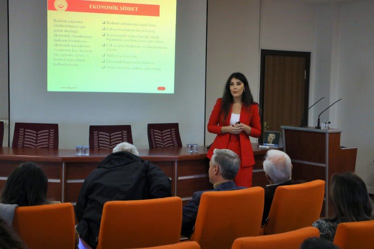 İzmitli yöneticilere ‘Kadına Yönelik Şiddetle Mücadele’ eğitimi