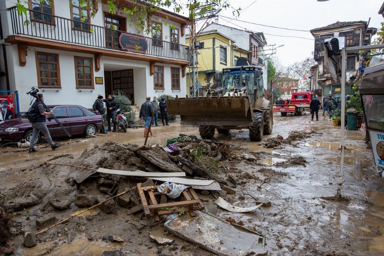 Bursa Tirilye’de selin yaraları sarılıyor