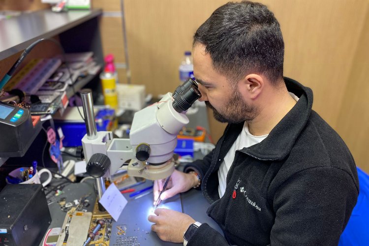 Tuşlu telefonlar yeniden vitrinde – İGF HABER