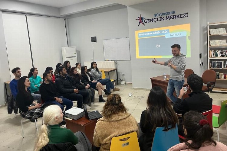 Gençler için gönüllülük söyleşisi – İGF HABER