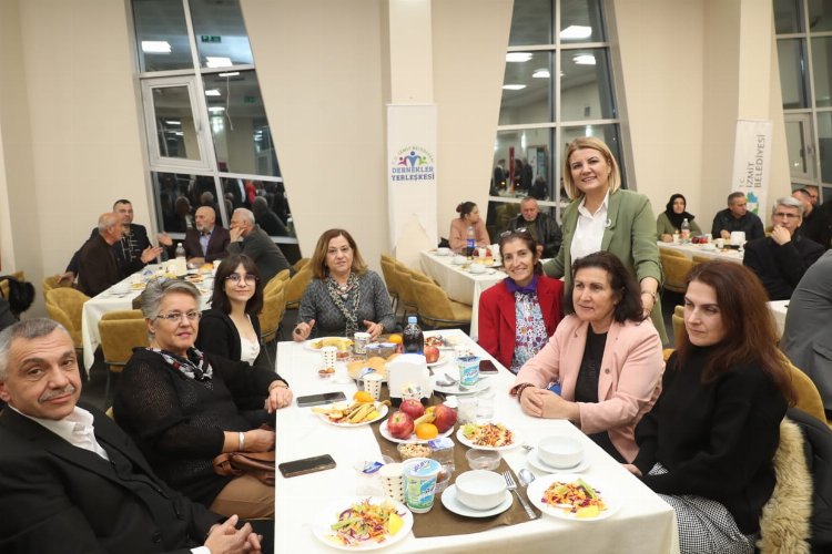 İzmit’te muhtarlar ve aileleri geleneksel etkinlikte buluştu