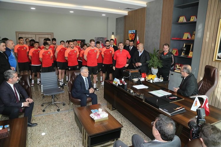 Kayseri protokolünden Kayserispor’a ziyaret – İGF HABER