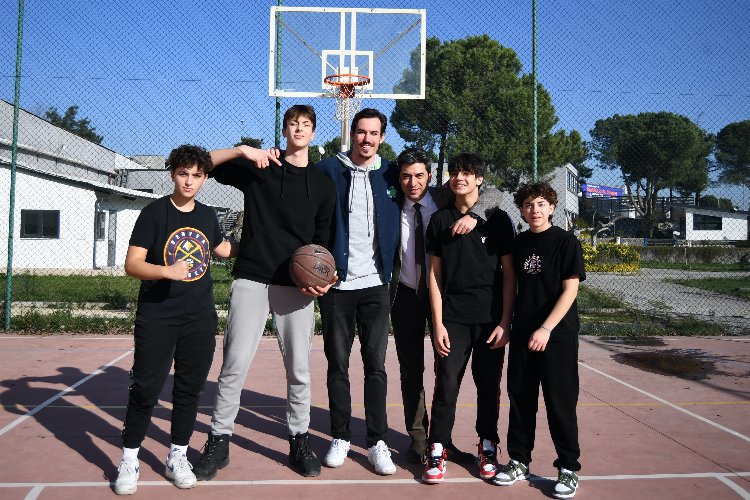 Omar Prewitt ‘İspat’lı gençlerin konuğu oldu