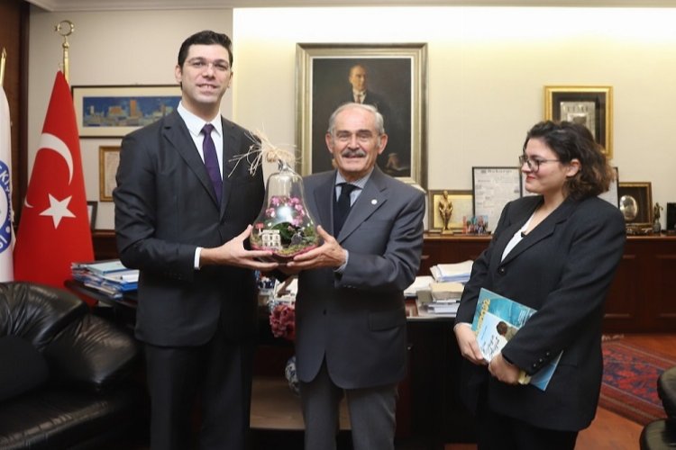 Yılmaz Büyükerşen’i duygulandıran ziyaret – İGF HABER