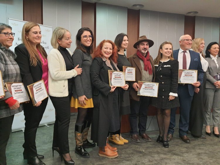 Yazar Özdemir Sofya'da Atatürk’ü anlattı