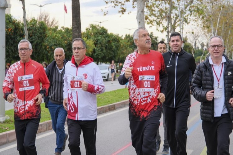 Uluslararası 14. Adana Kurtuluş Yarı Maratonu’na rekor katılım