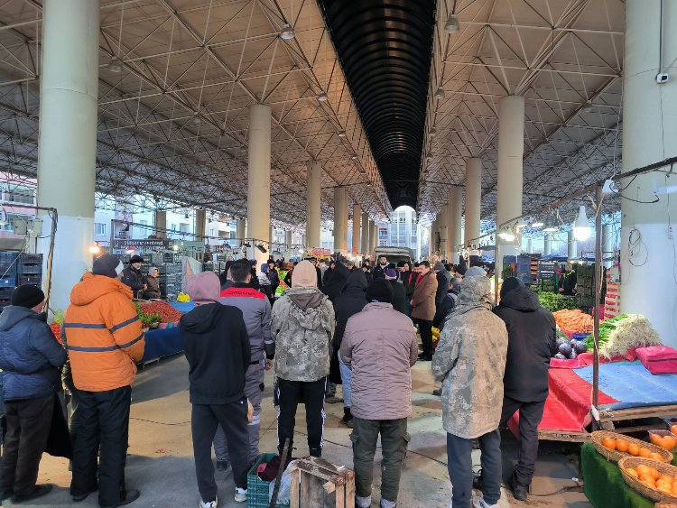 Şefikoğlu'ndan Gürsu pazarına bereket…