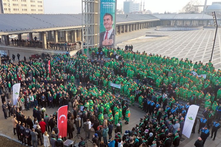 Başkan Dündar meşalelerle karşılandı