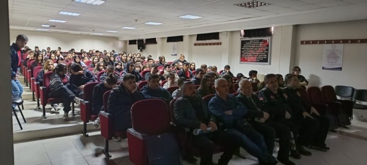 Salihli'de öğrencilere itfaiyecilik tanıtıldı