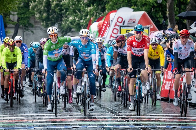 Tarihi tur sona erdi… Mayolar sahiplerini buldu