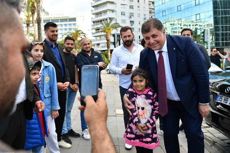 Cemil Tugay’dan Romanlara destek – İGF HABER