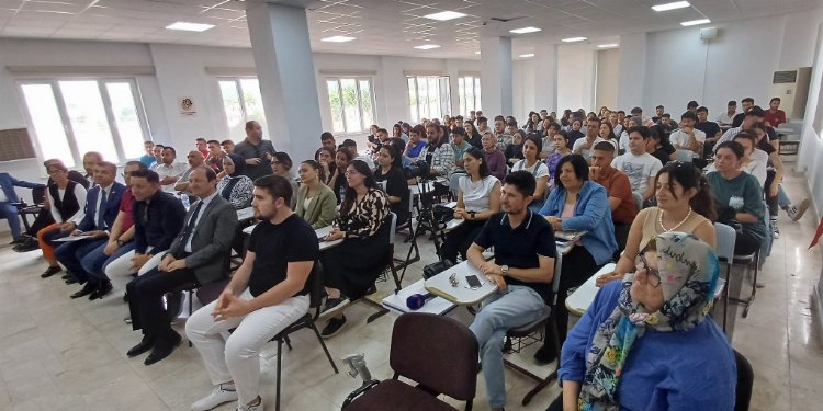 Sanatçı Sümer Ezgü'den mesleki ve kültürel söyleşi