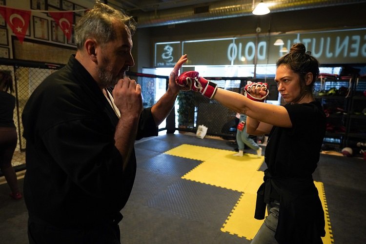 Beylikdüzü'nde kadınlara öz savunma eğitimi