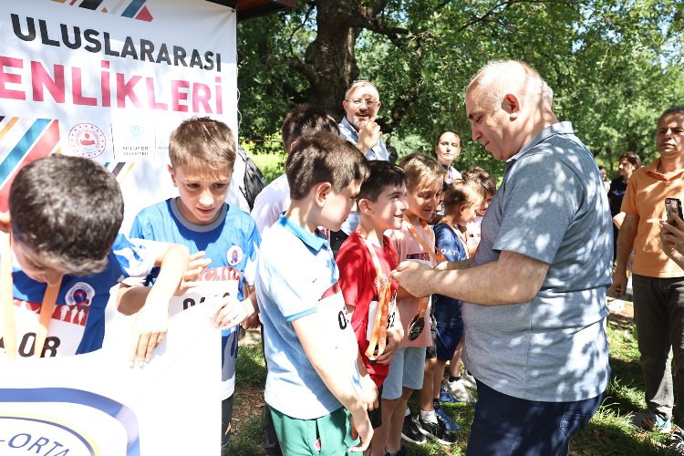 Kros yarışları Nilüfer'de nefesleri kesti