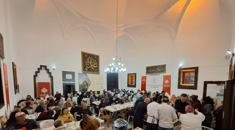 Vakfeden gönüller bereketli sofralarda buluştu