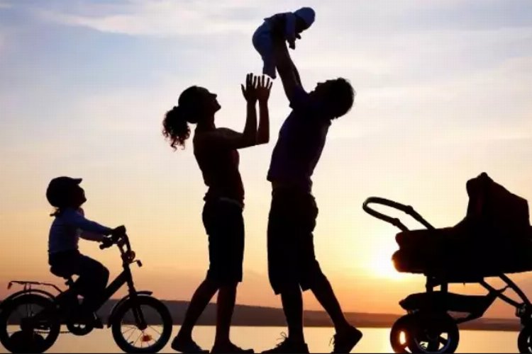 Aile istatistiklerine göre kalabalık aileler azaldı… Aileler 4 kişiden 3’e düştü