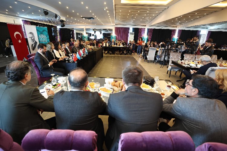 Şadi Özdemir: "Tarım alanlarına çivi çaktırmayacağız"