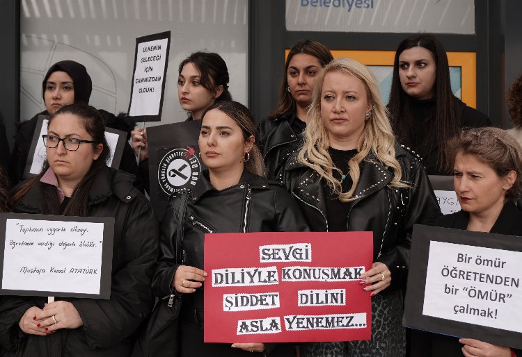 Beylikdüzü Belediyesi’nin eğitimcileri katledilen öğretmen İbrahim Oktugan’ı andı