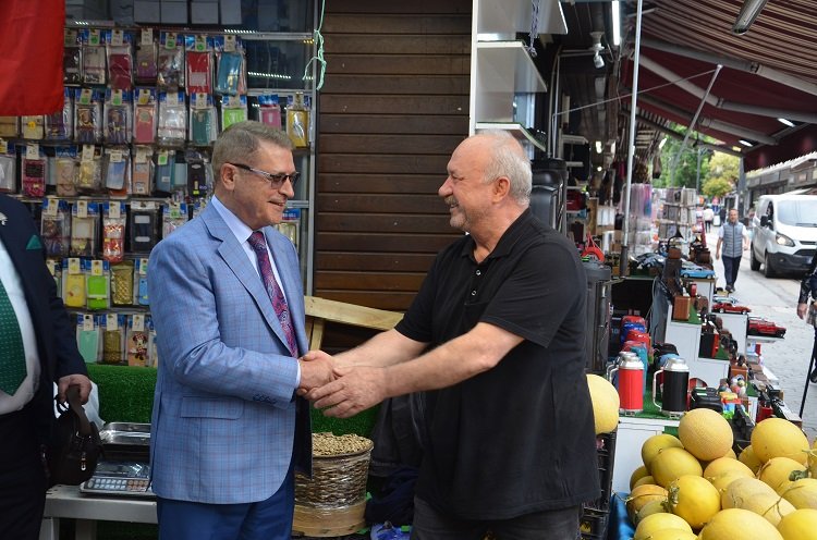 Bursa Cumhuriyet Caddesi’nde ‘esnaf buluşması’