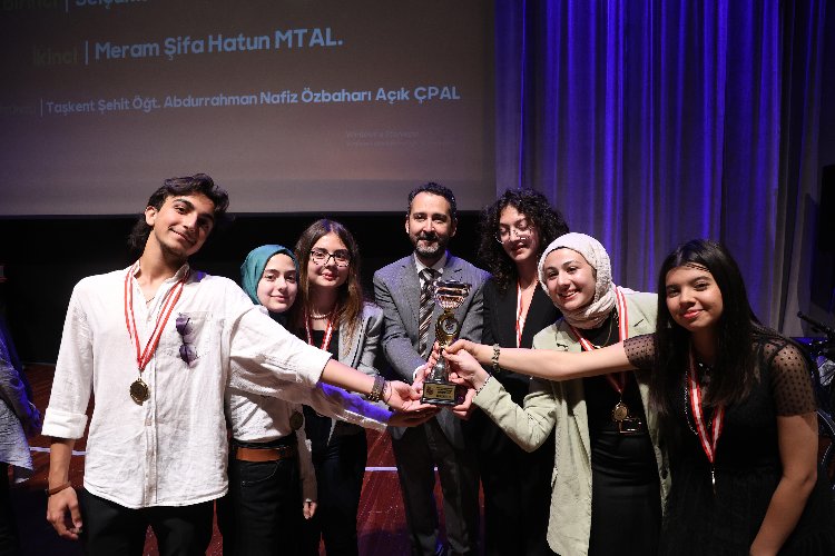 Konya'nın 'Medeniyet'li öğrencilerine ödül