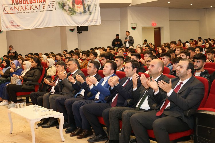 Vali Aygöl üniversite öğrencileriyle buluştu