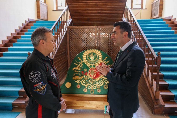 Alper Gezeravcı'dan Vali Aygöl'e ziyaret