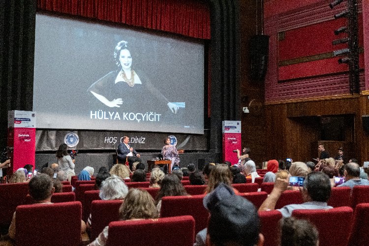 Yeşilçam'ın dört yapraklı yoncası Hülya Koçyiğit'ten aile vurgusu