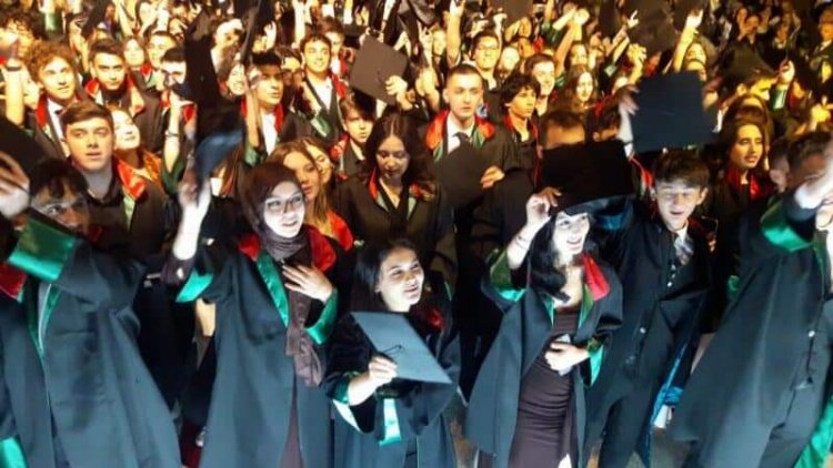 Bursa Erkek Lisesi’nde mezuniyet coşkusu
