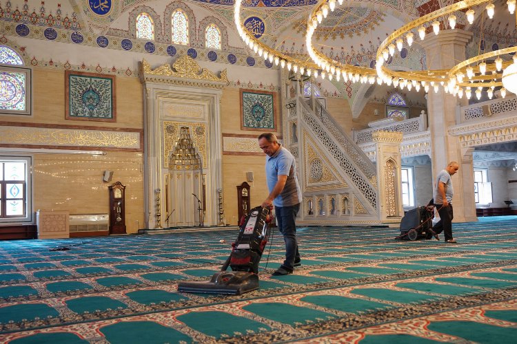 ‘Geleceğe umut olmaya devam ediyoruz’