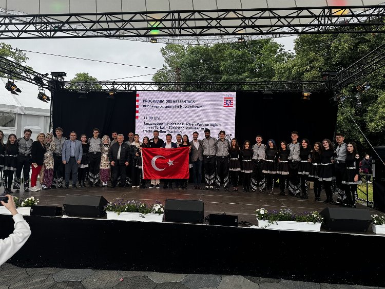 Almanya’daki festivalin yıldızı Osmangazi oldu