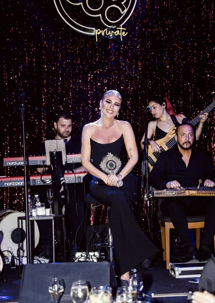 Gülben Ergen sezonu kapalı gişe kapattı