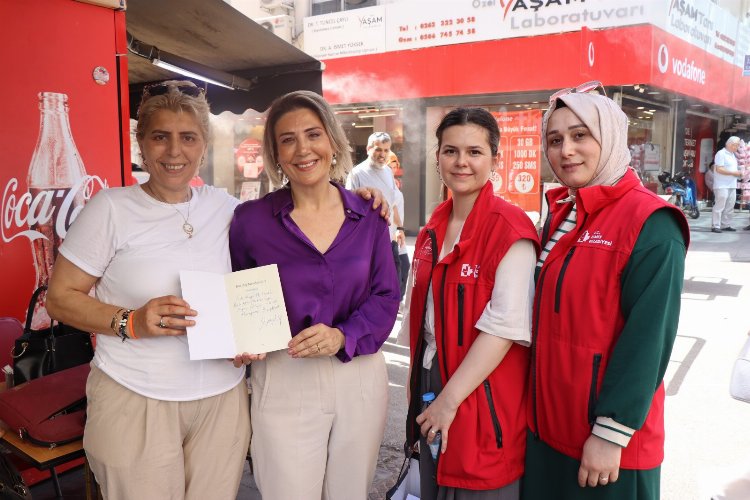 İzmit Belediyesi esnaf ziyaretlerini sürdürüyor
