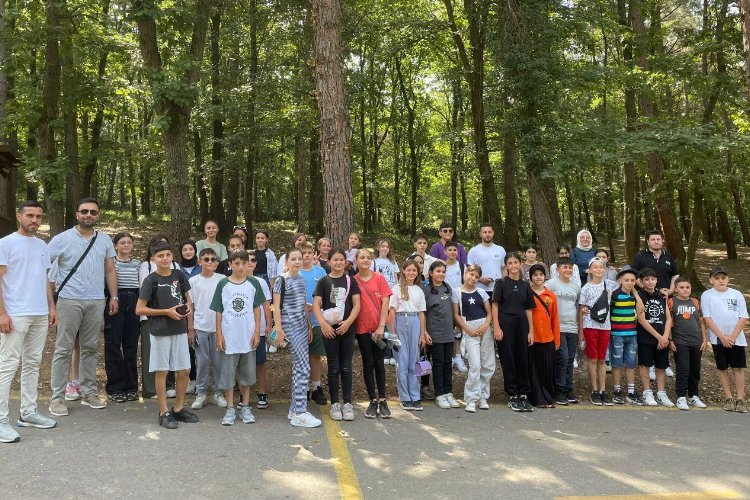 Sakarya’da öğrencilerden tarih ve doğa keyfi